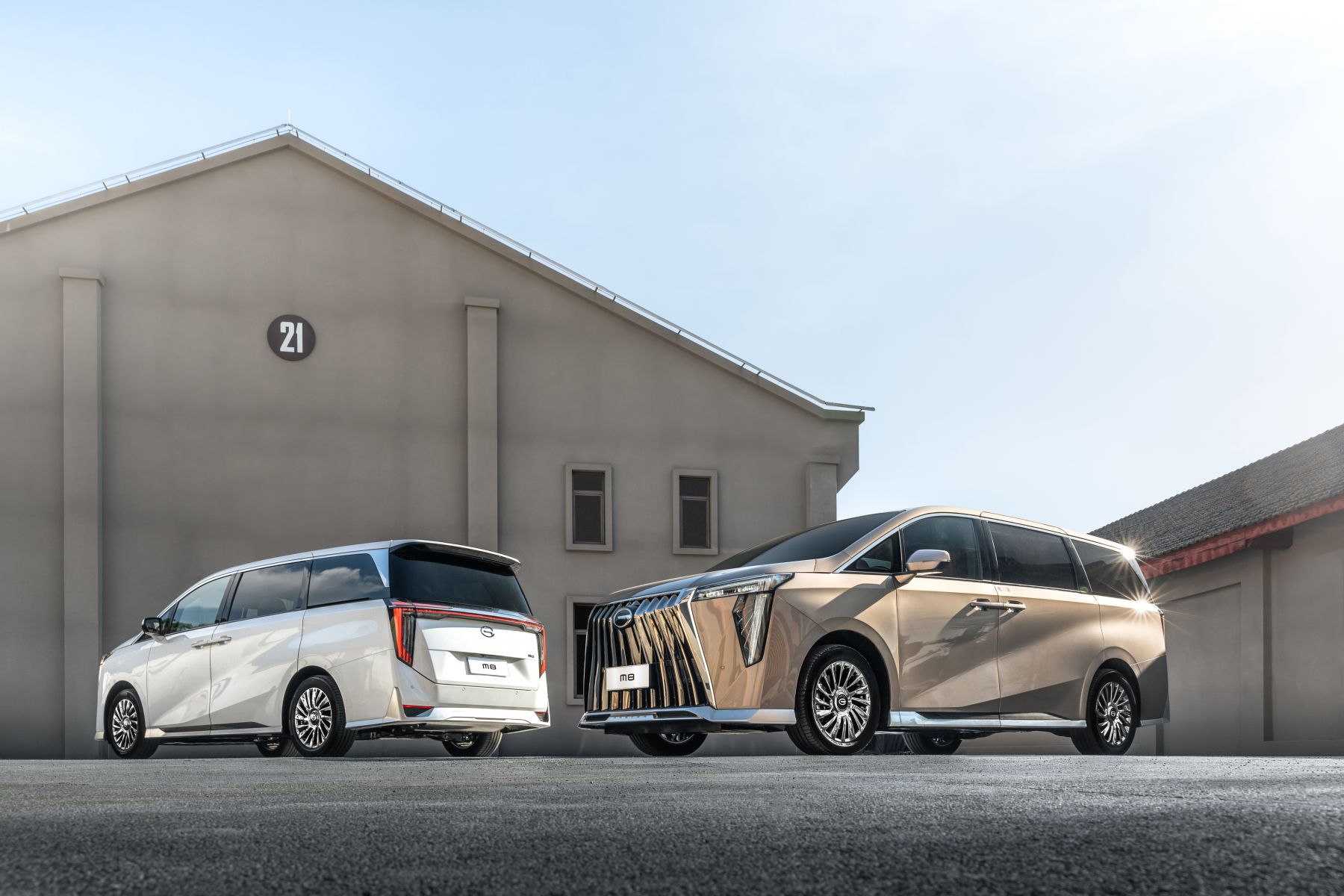 So sánh GAC M8 và M6 PRO – Chọn MPV nào phù hợp với bạn?
